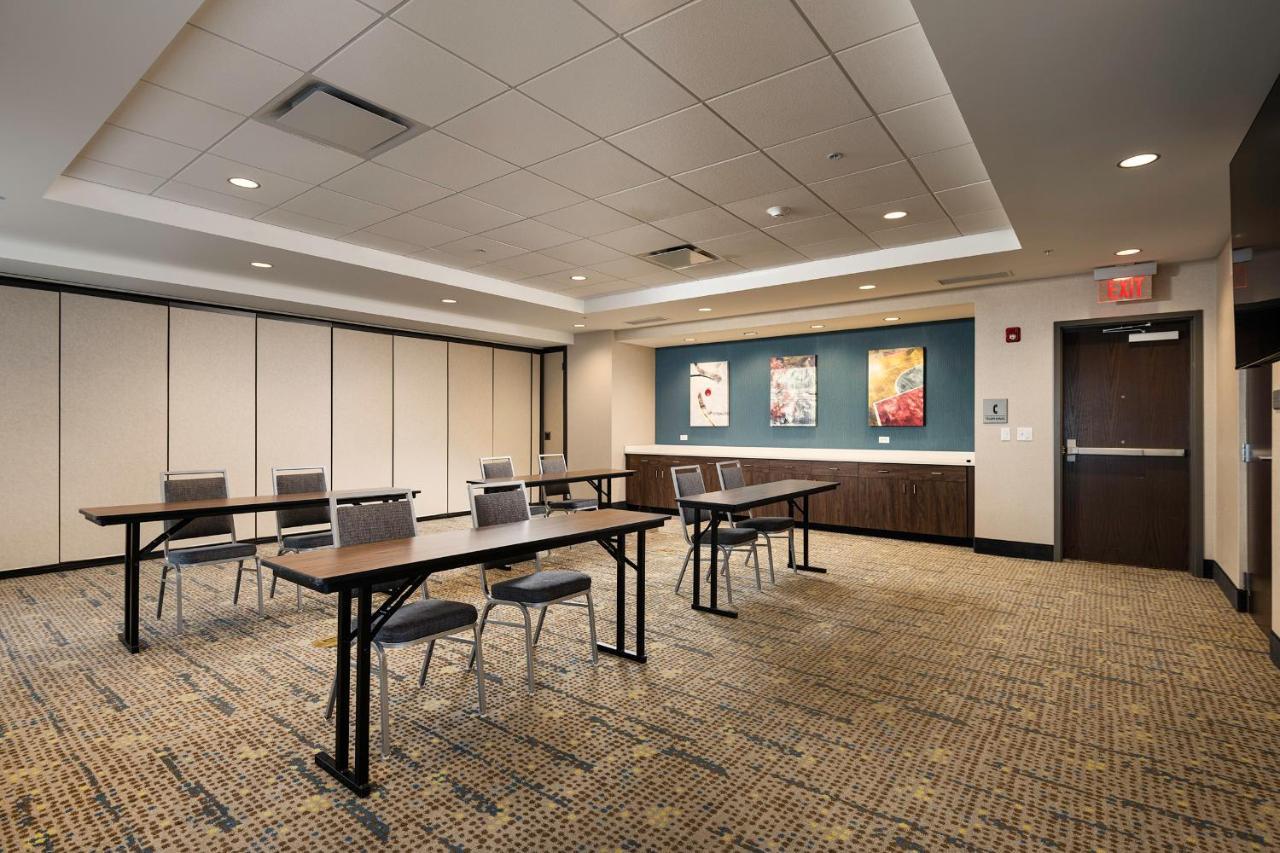 Hampton Inn Buffalo - Амхерст Экстерьер фото