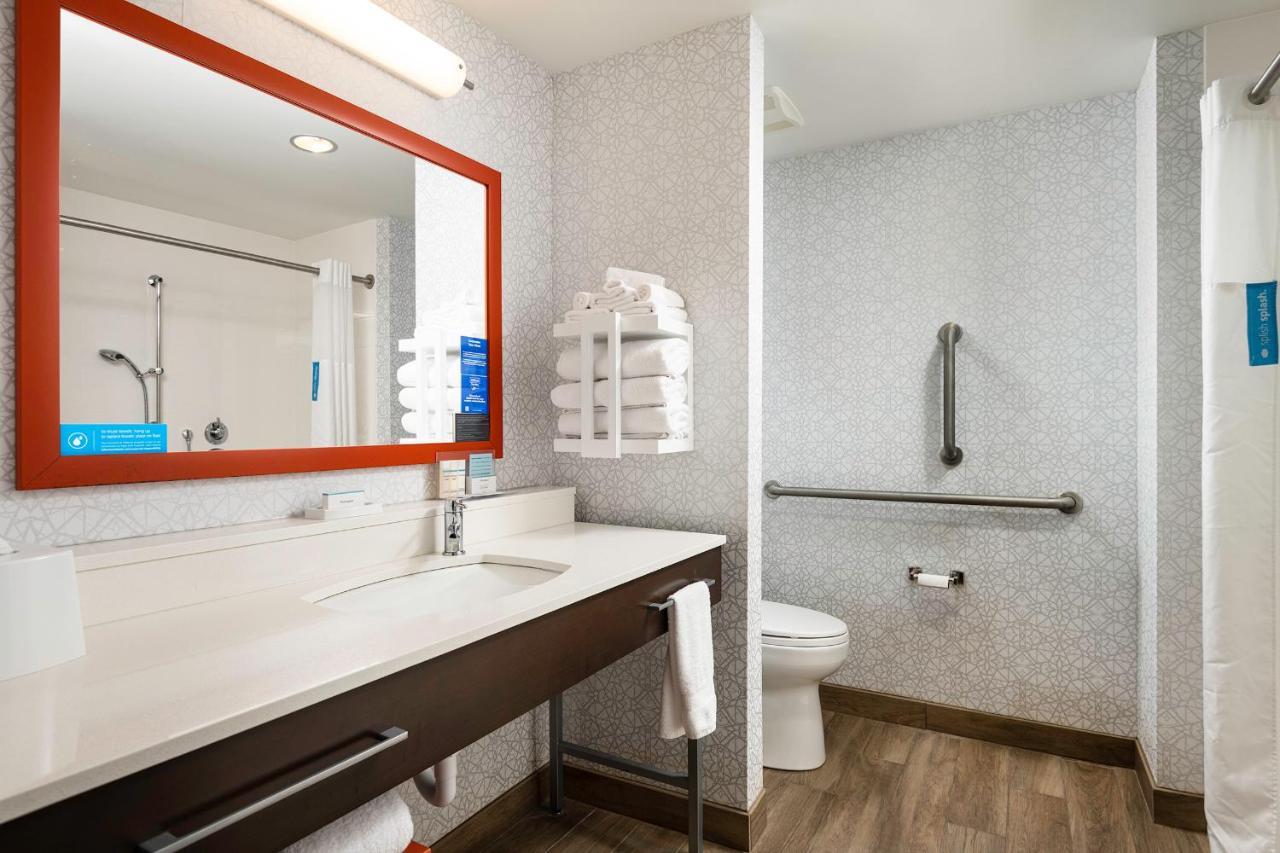 Hampton Inn Buffalo - Амхерст Экстерьер фото